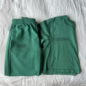 Pangaia Green Sweatset